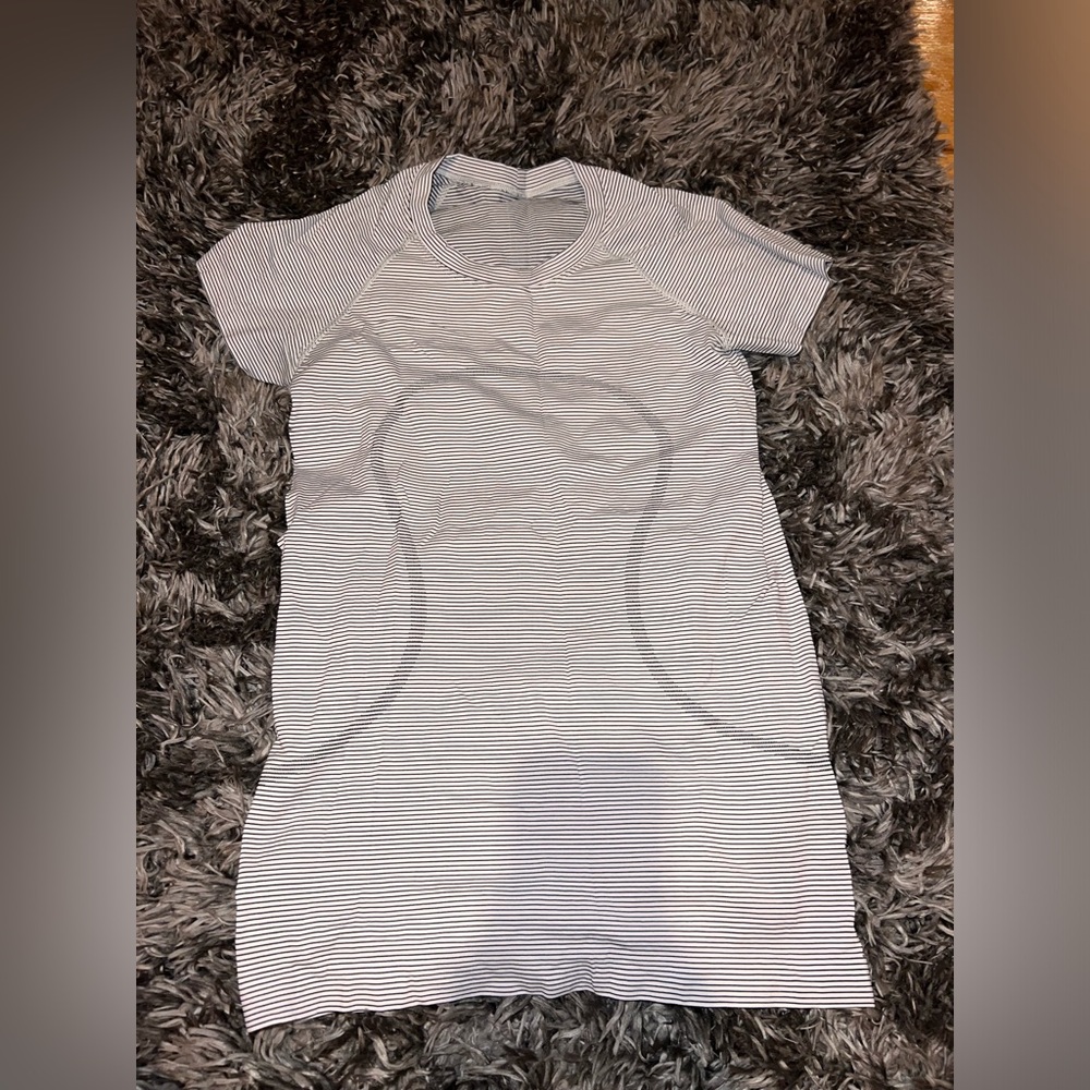 Lululemon Swiftly Tech Short Sleeve Shirt